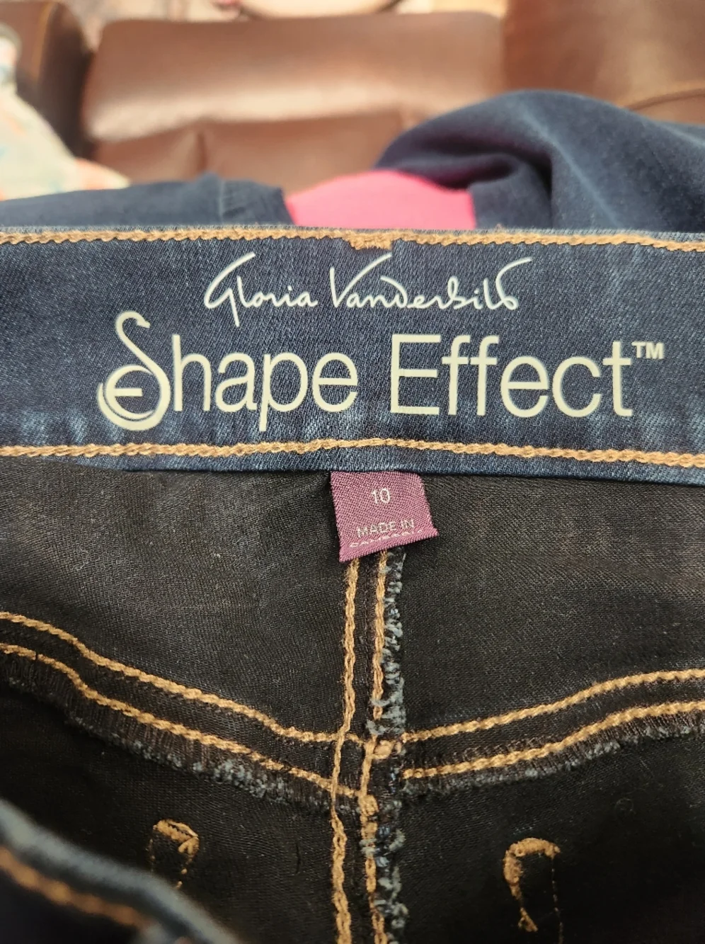 Gloria Vanderbilt Women's Dark Blue High Rise Capri Stretchy Jeans - Picture 5 of 8